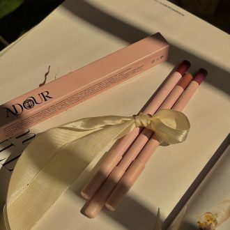 Adour lip-eye liner